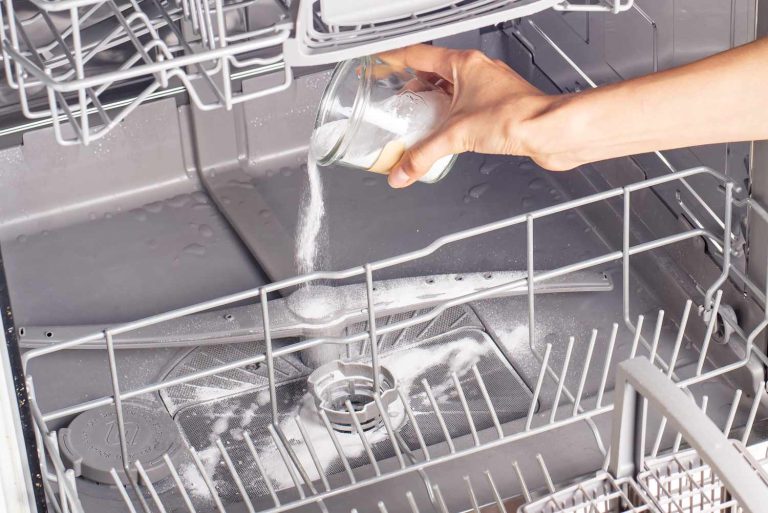 How To Clean The Dishwasher 1900465 07 6452d6083d11478497770f43bfd83258 1