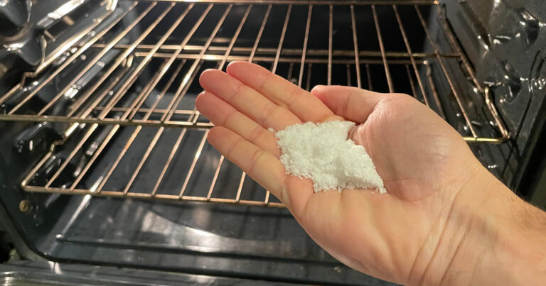 Come Rimuovere Olio Bruciato Da Forno (1)